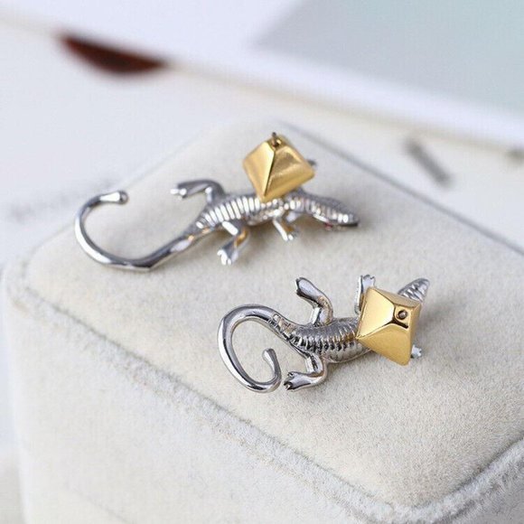 Alexis Bittar Asymmetrical Silver Lizard Earrings - Picture 4 of 5